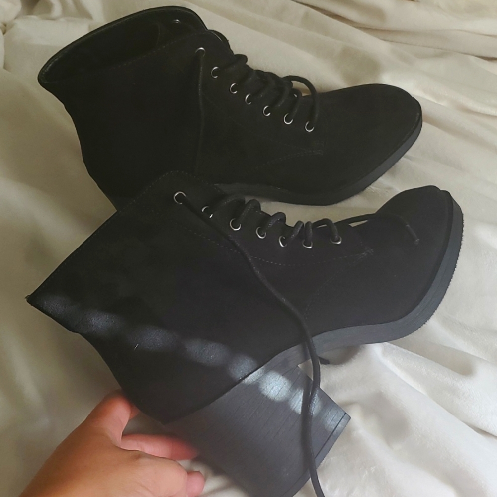 Forever 21 Lace up boots